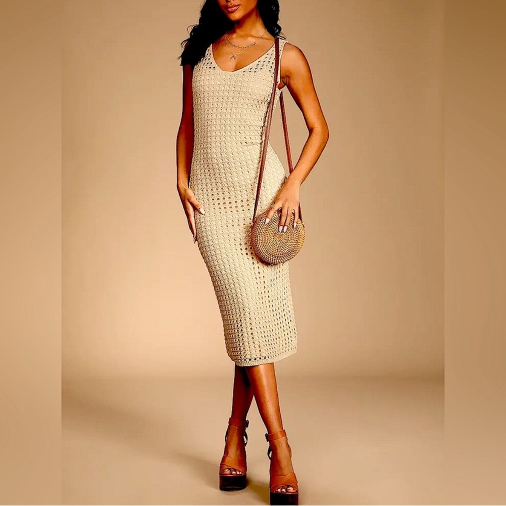NWT LuLu’s Beige Crochet Midi Dress Size Small Garment